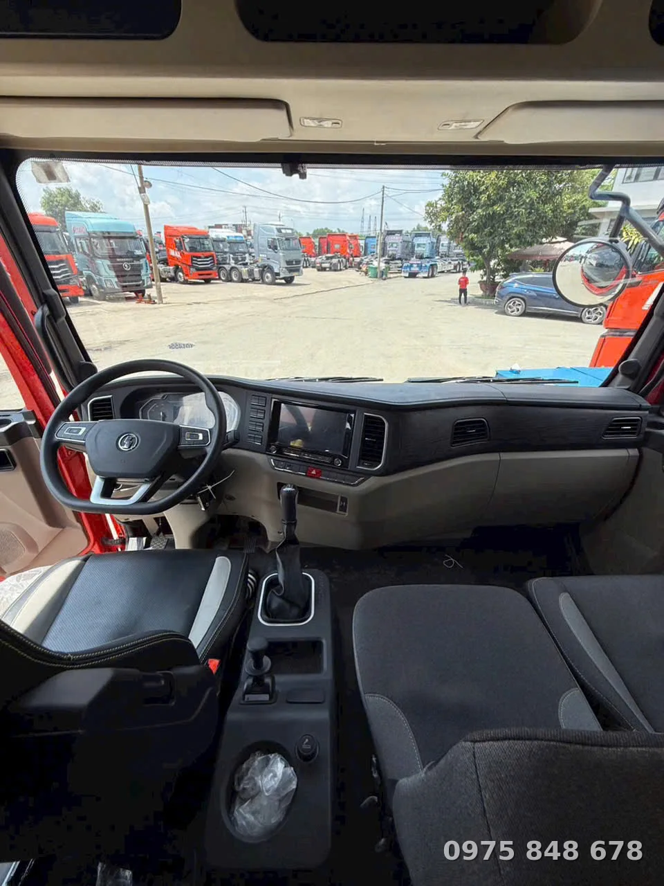 Nội thất xe tải thùng bạt Shacman L5000 220HP