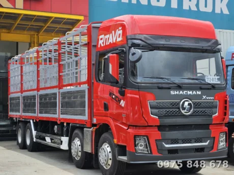 Xe tải thùng bạt Shacman X3000 400HP nhìn tổng thể từ bên hông