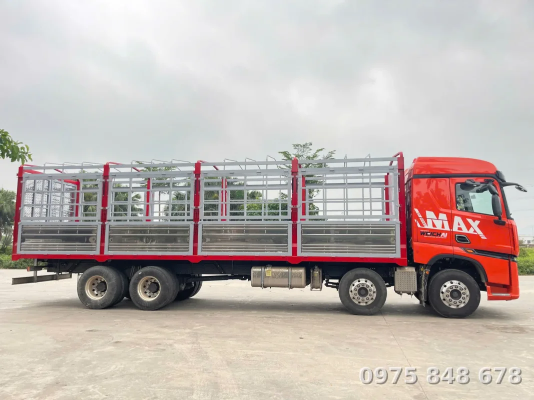 Xe tải thùng bạt Shacman X3000 400HP nhìn tổng thể từ bên hông