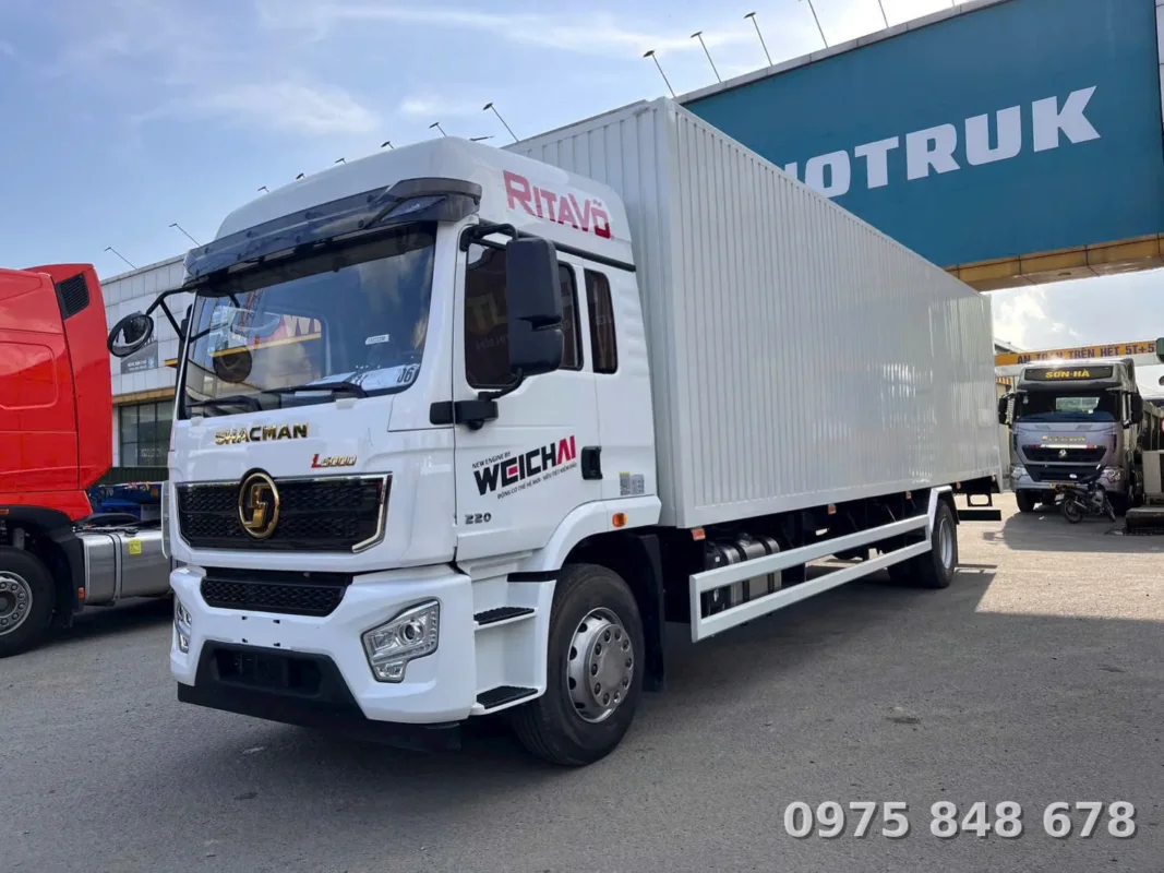 xe tải thùng kín Shacman L5000 có sẵn giao ngay