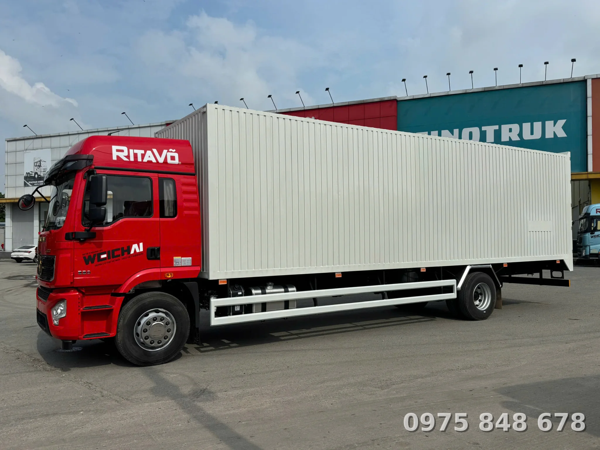 xe tải thùng kín Shacman L5000 220HP